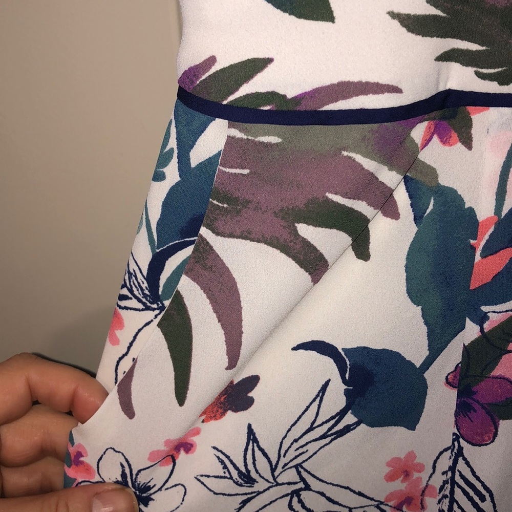 Adelyn Rae Romper - Picture 4 of 5
